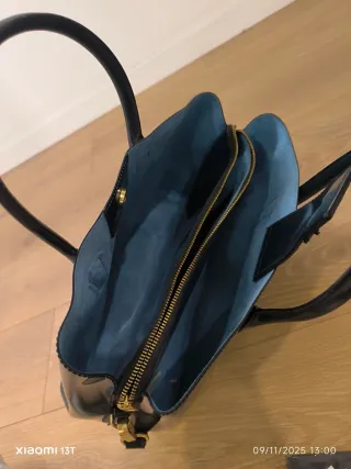 Bolso Bimba y Lola Negro Charol Dorado