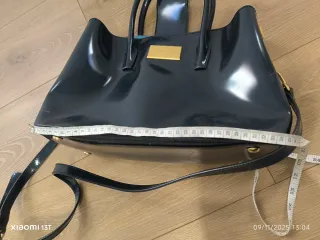 Bolso Bimba y Lola Negro Charol Dorado