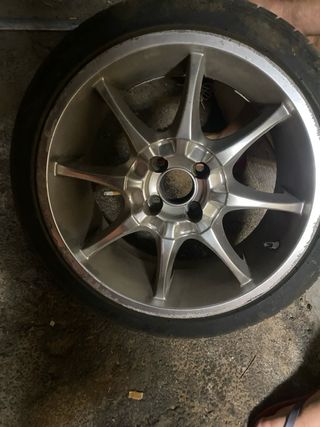 Llantas 17 4x100 con neumáticos