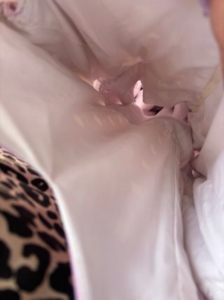 Trajes de flamenca morados con lunares blancos