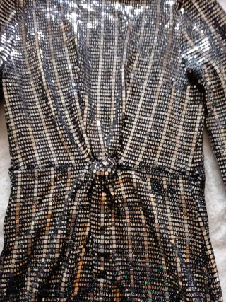 Vestido fiesta lentejuelas negro y dorado S/ XS