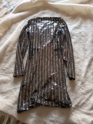 Vestido fiesta lentejuelas negro y dorado S/ XS