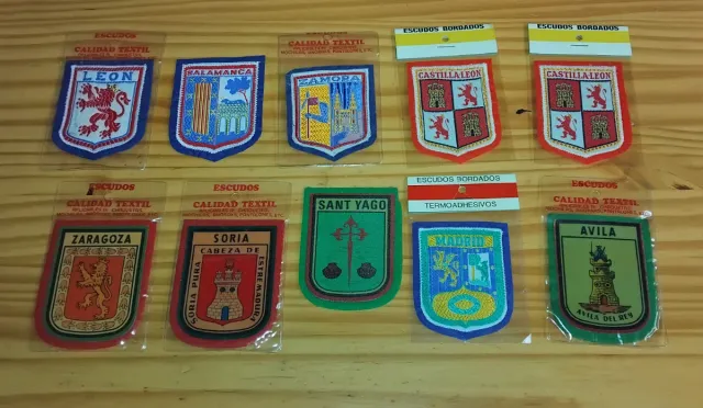 Colección Escudos Tela Bordados (32 uds)
