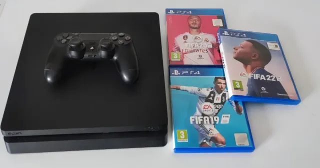 Consola PS4 + 3 Juegos FIFA 1TB