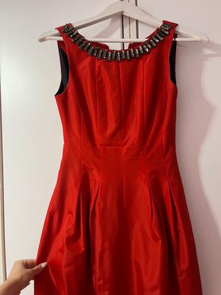 Vestido rojo con pedrería