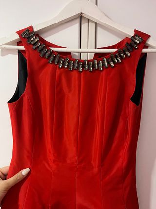 Vestido rojo con pedrería