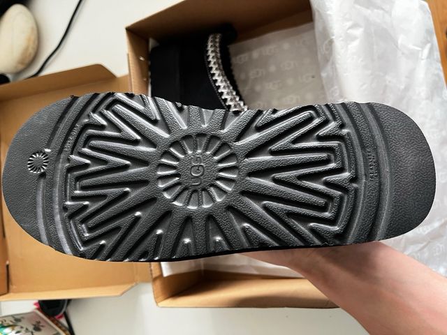 UGG Zuecos Negro Plataforma