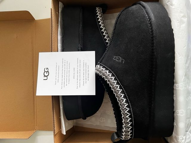 UGG Zuecos Negro Plataforma