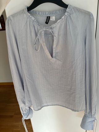 Blusa H&M rayas azules talla M