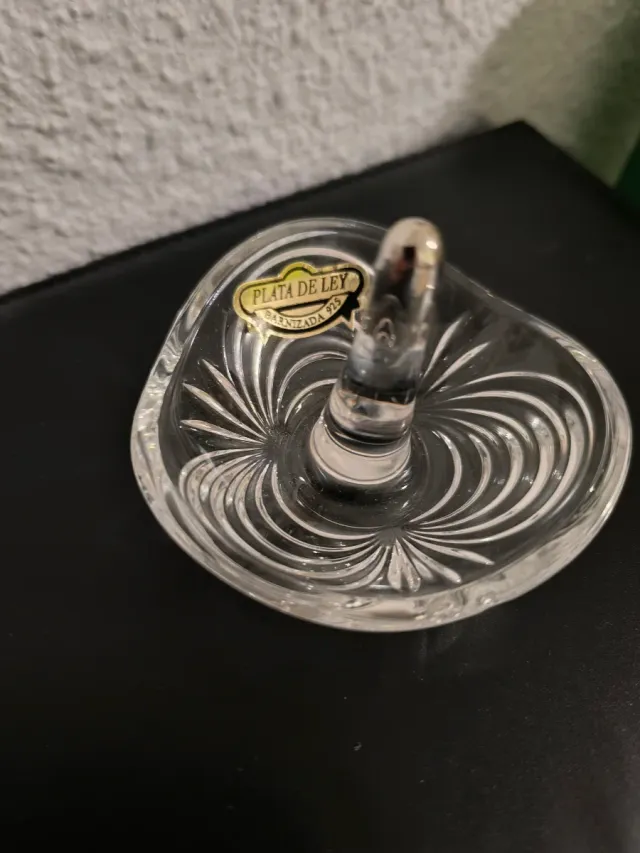 Anello portachiavi in vetro con dettagli in argento