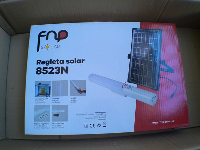 Regola LED solare con rilevatore di movimento