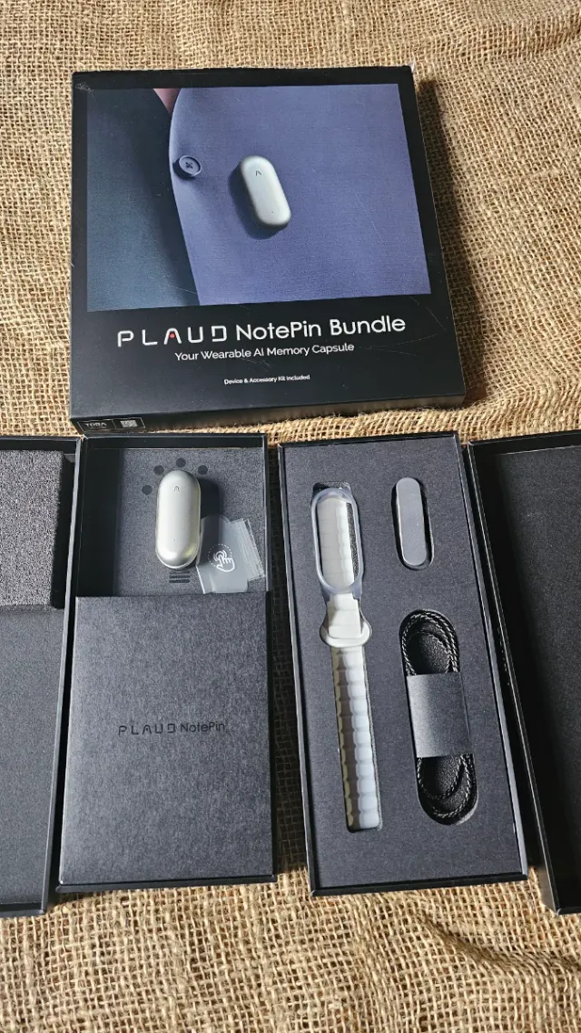 PLAUD NotePin Bundle IA Grabadora Voz