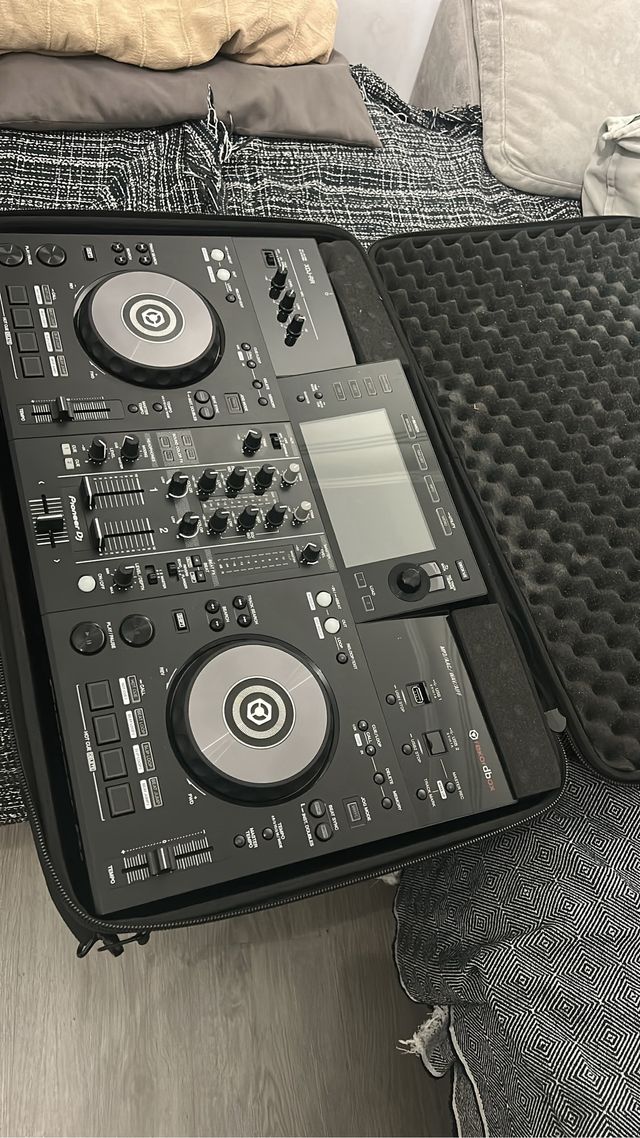 Controlador DJ Pioneer XDJ-RR con maleta