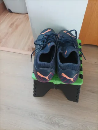 Botines de fútbol Puma Azul y Naranja