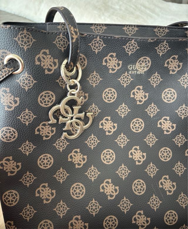 Bolso Guess Marrón Estampado