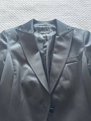Chaqueta Massimo Dutti raso negra T.38