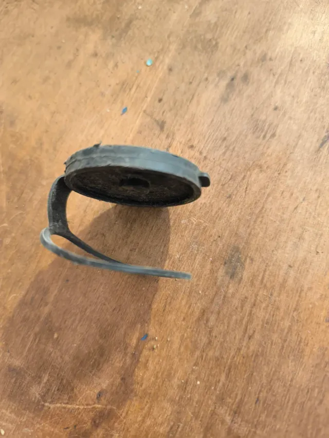 Tapón limpiaparabrisas MB100