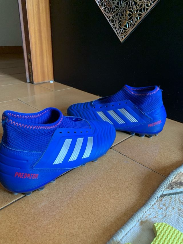 Botas de fútbol Adidas Predator azules talla 36