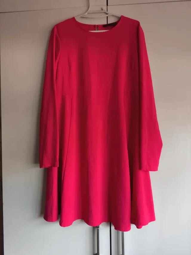 Vestido fucsia manga larga