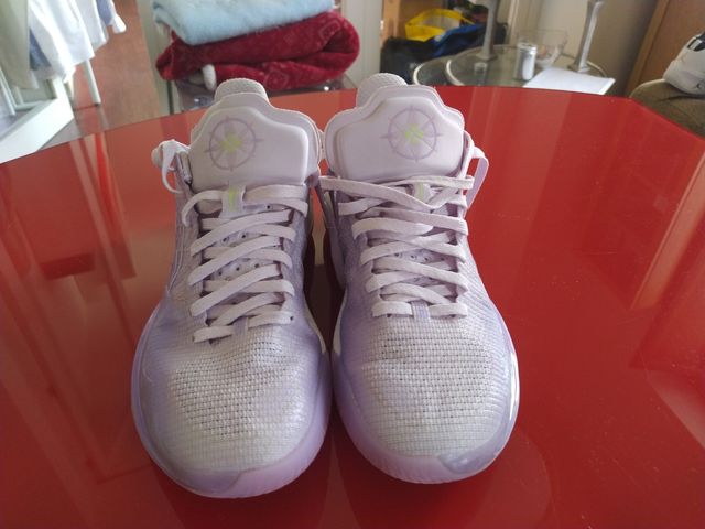 Zapatillas Baloncesto Morado/Blanco
