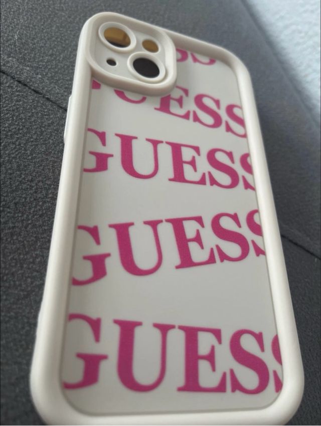 Funda GUESS iPhone 13