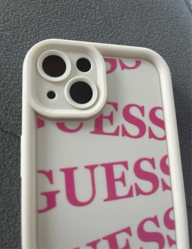 Funda GUESS iPhone 13