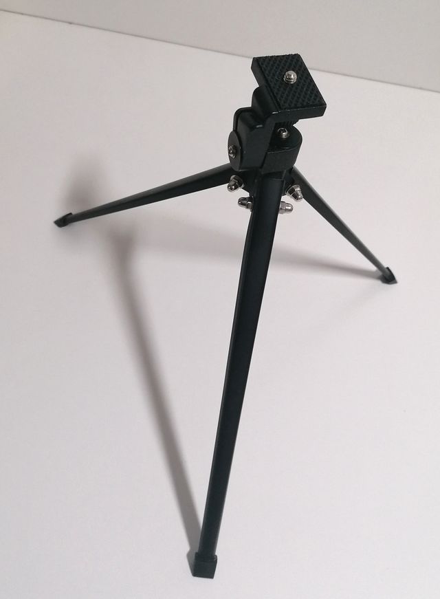 Trípode fotográfico mediano y ligero. (NUEVO)
