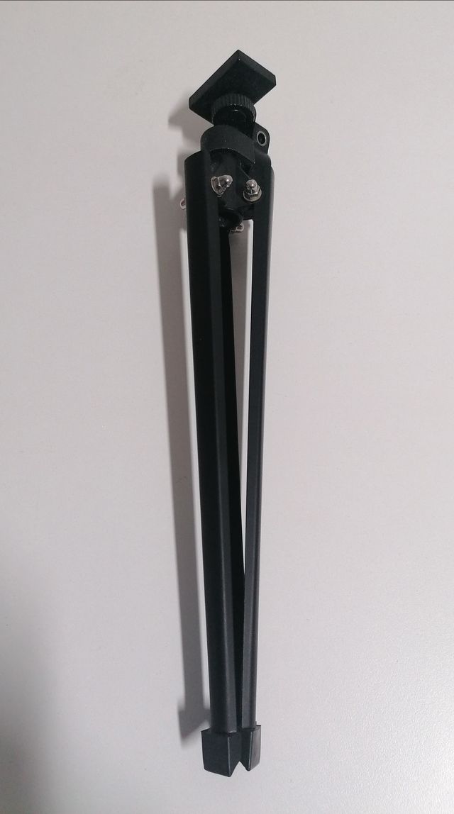 Trípode fotográfico mediano y ligero. (NUEVO)