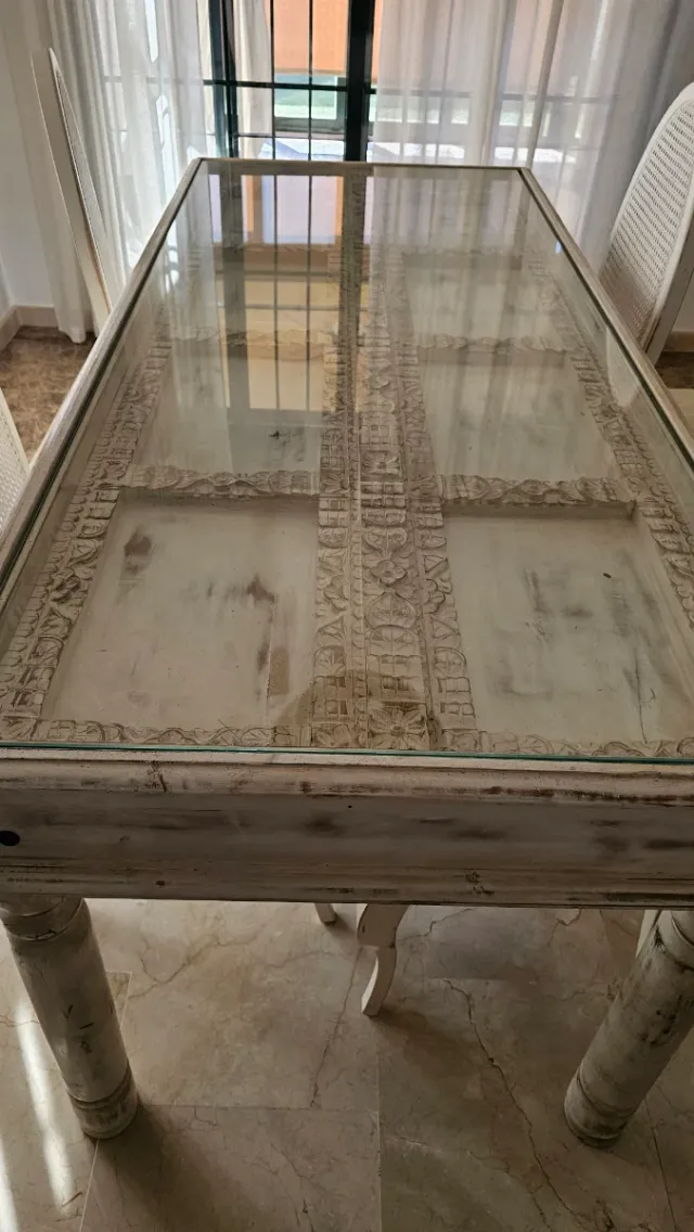 Mesa de comedor Katatori con sillas