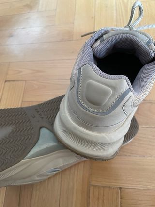 Deportivas Zara Beige