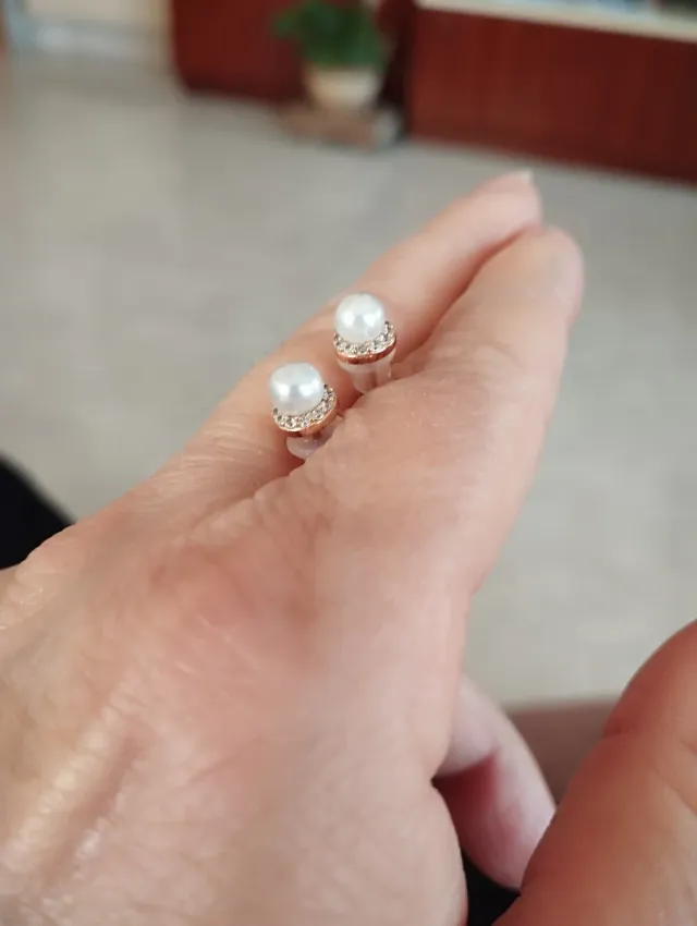 Pendientes de acero con perlas y circonitas