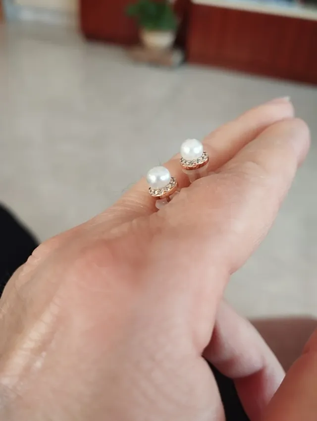 Pendientes de acero con perlas y circonitas