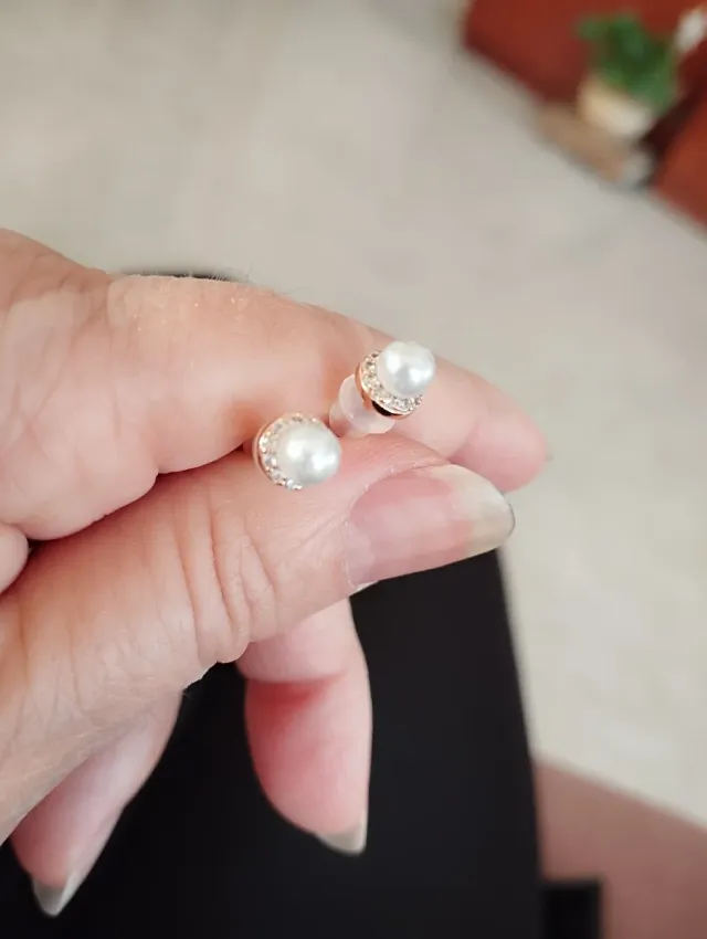 Pendientes de acero con perlas y circonitas