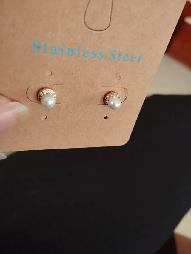 Pendientes de acero con perlas y circonitas