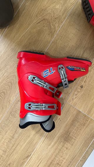 Botas de esquí infantiles rojas