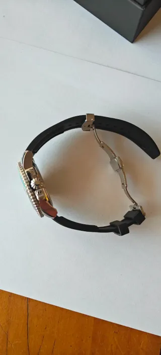 Lotus Reloj Verde y Plateado