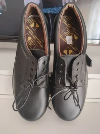 Zapatos de piel negros talla 45