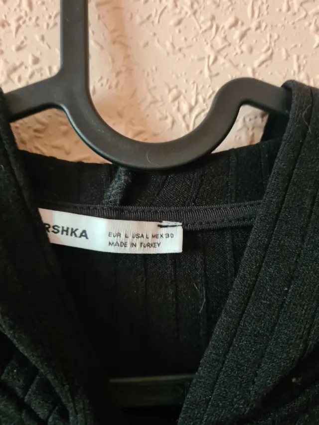 Jersey negro crop top con cremallera