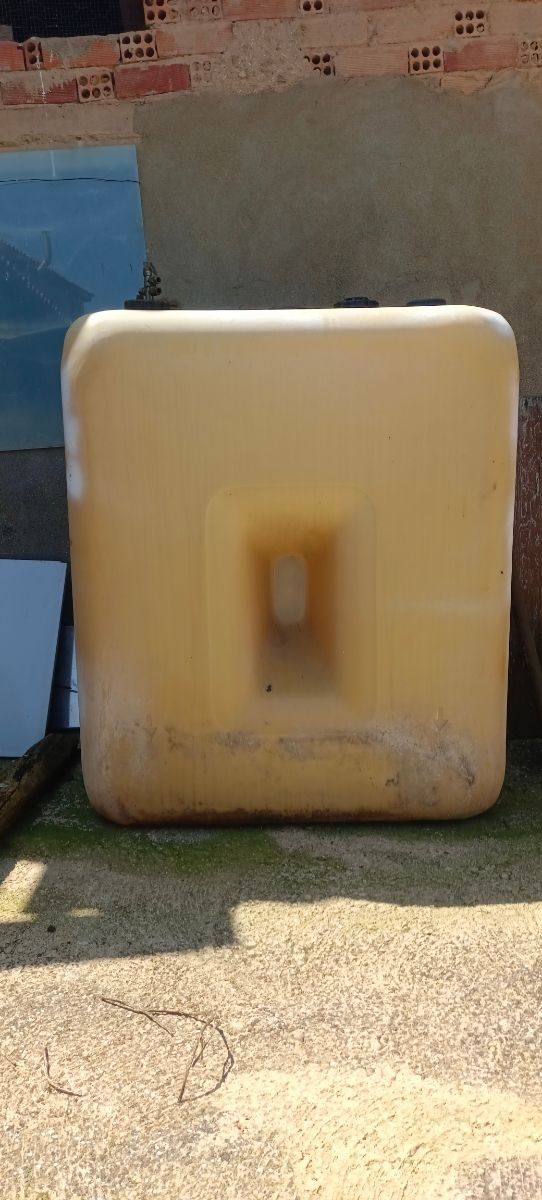 Depósito gasoil 700L