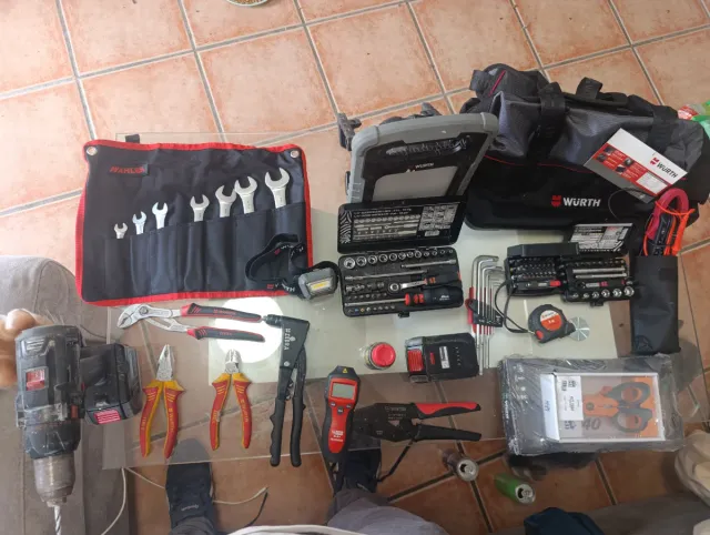 Lote Herramientas Wurth el foco grande no disp