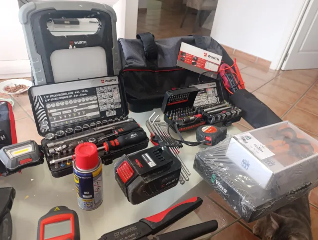 Lote Herramientas Wurth el foco grande no disp