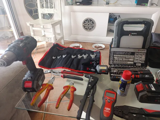 Lote Herramientas Wurth el foco grande no disp