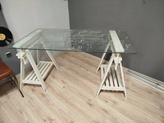 Mesa escritorio cristal y madera