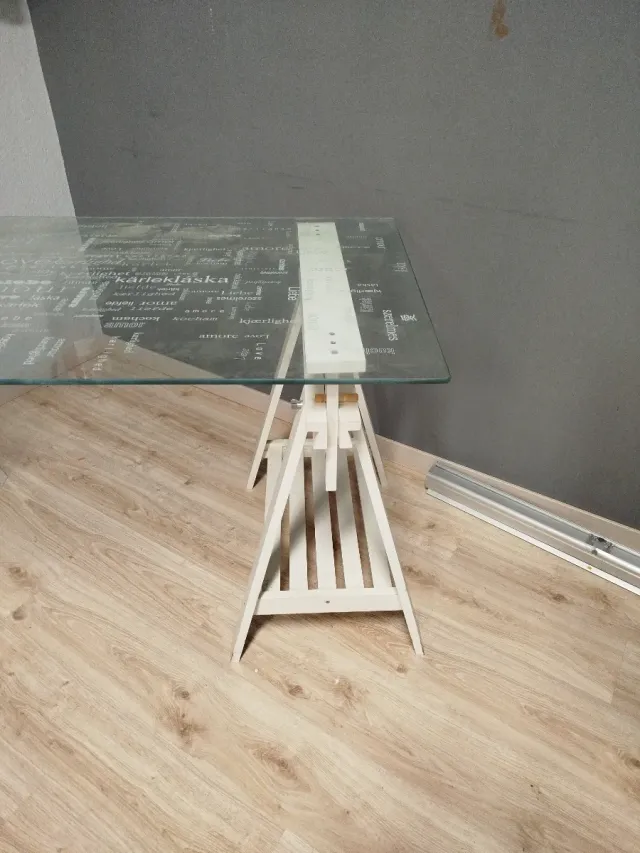 Mesa escritorio cristal y madera