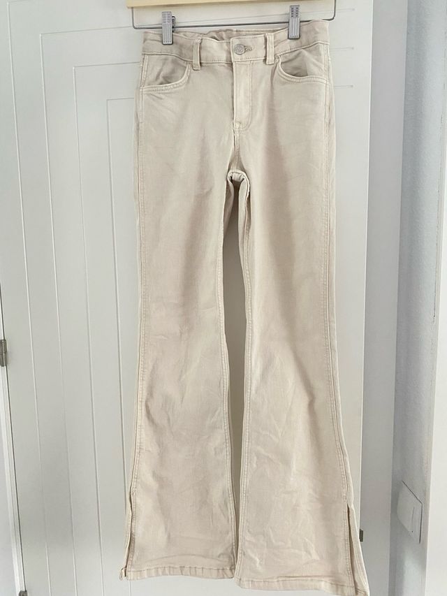 Pantalones vaqueros campana beige