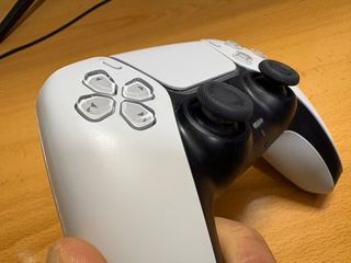 Mando PS5 MUY NUEVO con con funda