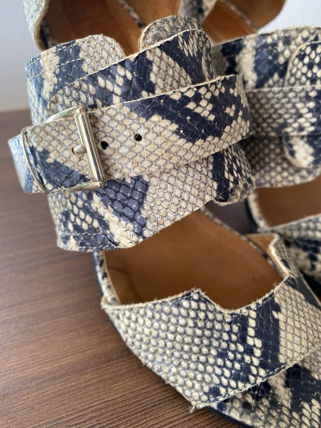 Sandalias imitación pitón Tara Jarmon