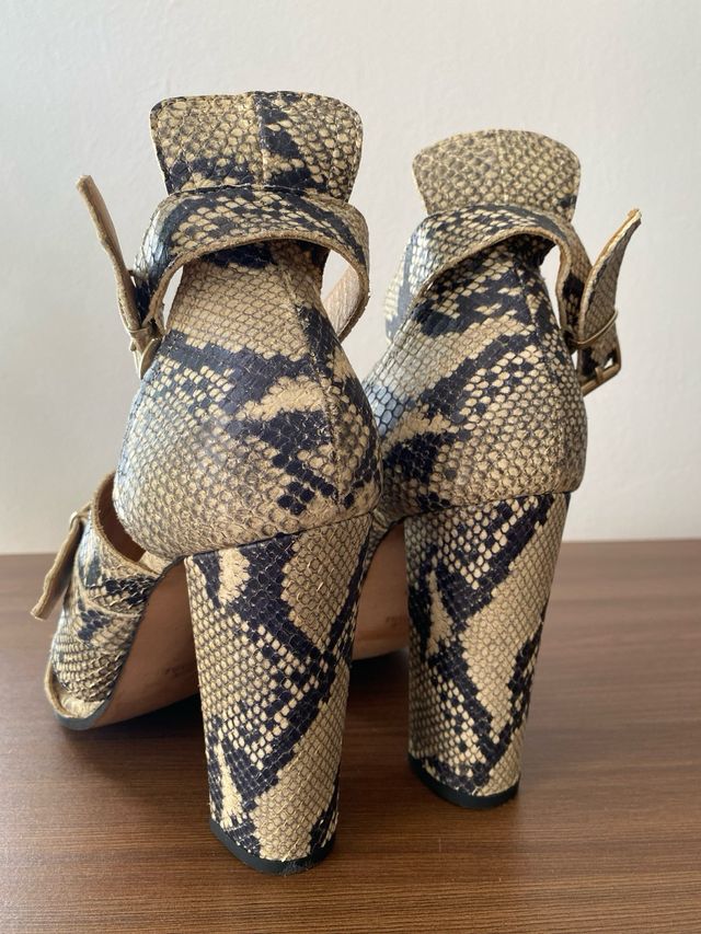 Sandalias imitación pitón Tara Jarmon