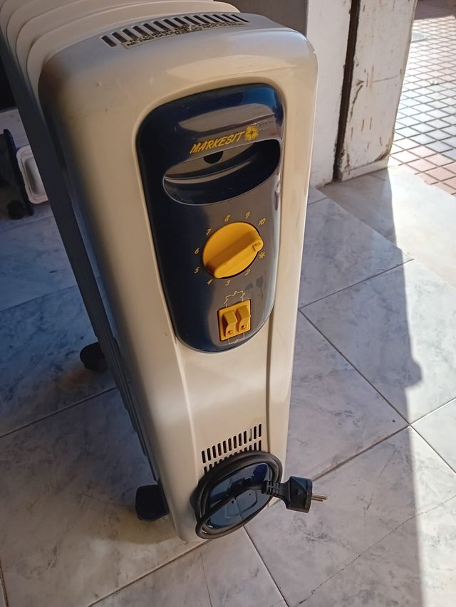 CALEFACTOR NUEVO DE ACEITE 20 EUROS, CARTAGENA