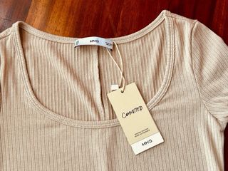 Vestido midi canalé Mango